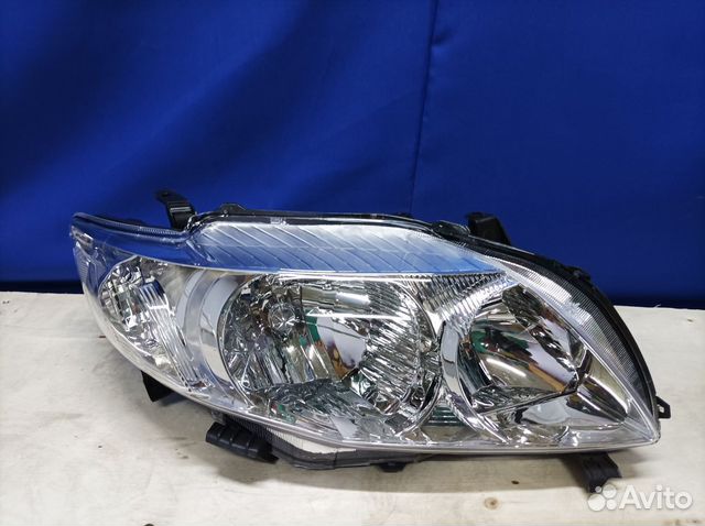 Фара правая Toyota Corolla 10 Е150 2007-2013