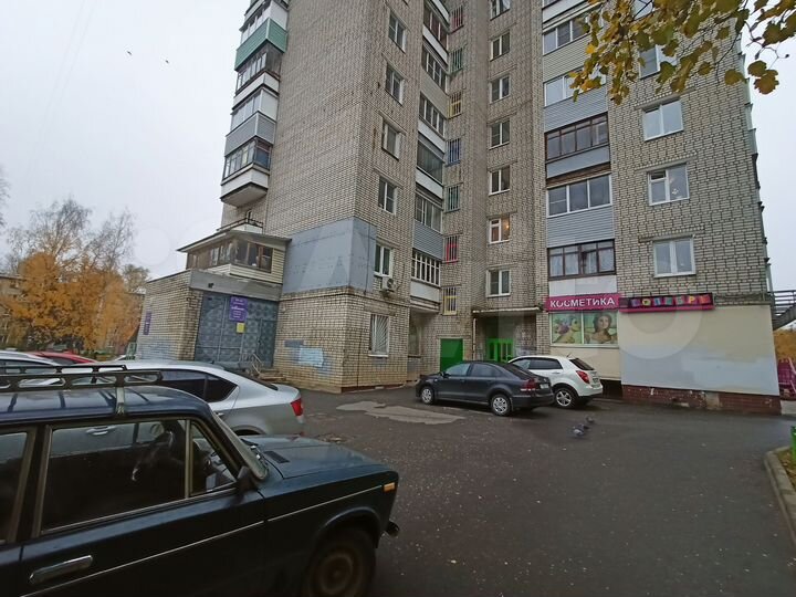 Первая линия. Отдельный вход