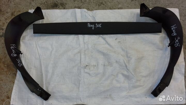 Пластик багажника Peugeot 308