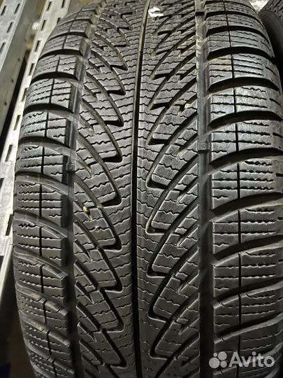 Goodyear UltraGrip 8 Performance 225/40 R18