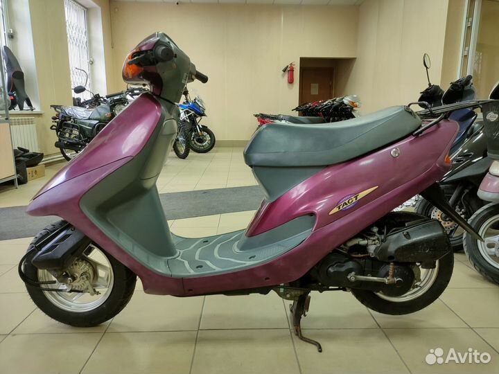 Японский скутер, мопед Honda Tact AF30 stand up