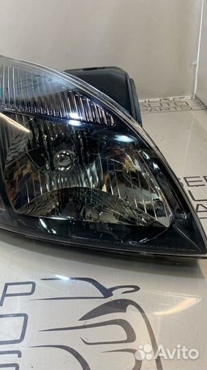 Фара передняя правая Kia Rio 2 JB G4EE 2011