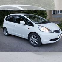 Honda Fit 1.3 AT, 2010, 223 000 км, с пробегом, цена 670 000 руб.