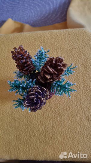 Поделка букет из шишек