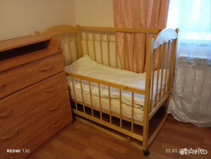 Детская кроватка