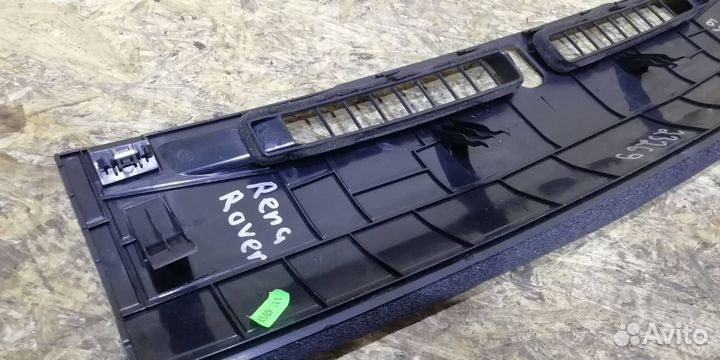 Декоративная накладка торпедо Land Rover 4