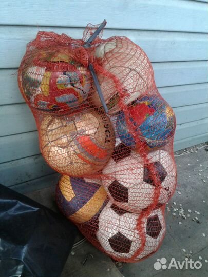 Футбольный мячи и другие