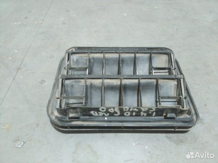 Клапан вентиляции багажника задний левый Renault