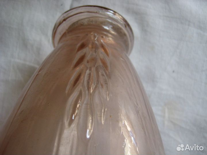 Ваза, карамельное стекло (на боках с колосками)