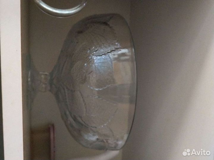 Ваза на ножке и блюда стекло СССР и салатники