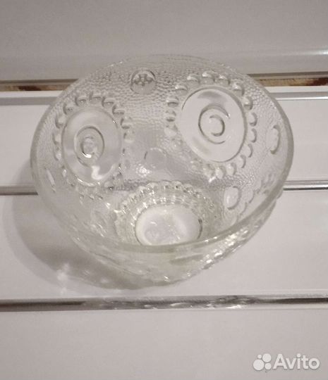 Салатник и разнообразная посуда