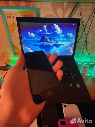 iPhone SE (2020), 64 ГБ