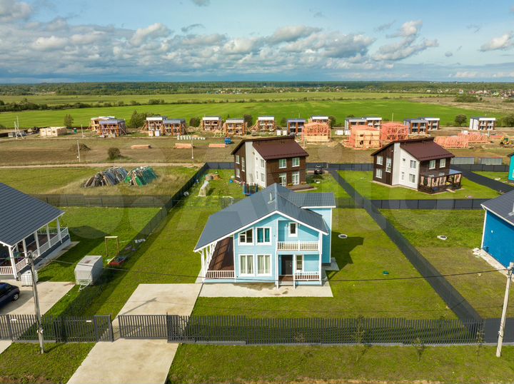 Коттедж 194 м² на участке 10 сот.