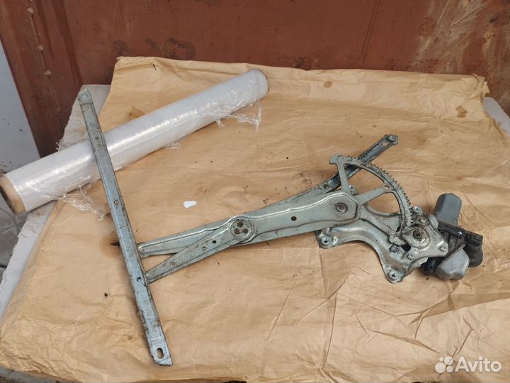 Стеклоподъёмник передний правый Camry XV 50