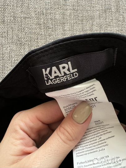 Karl lagerfeld кепка