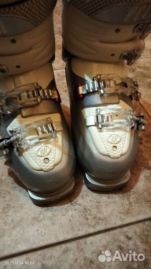 Горнолыжные ботинки женские