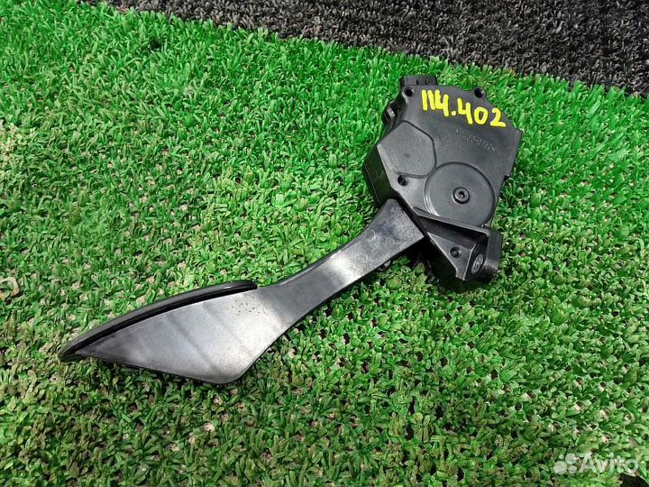 Педаль газа Toyota Land Cruiser Prado