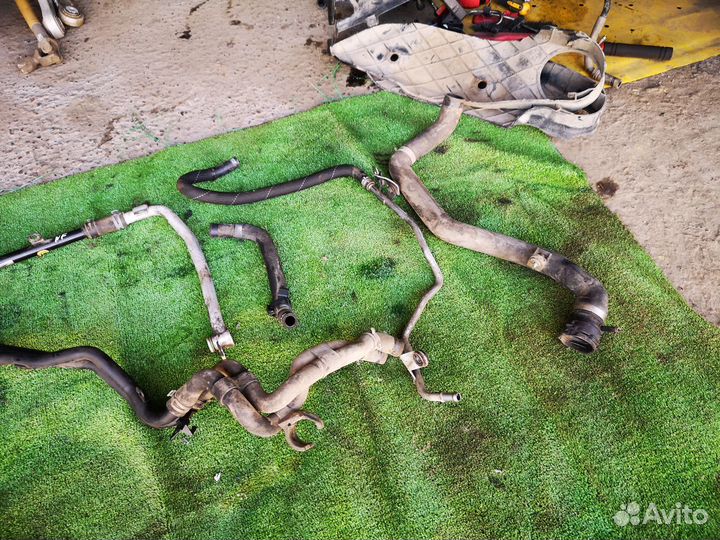 Шланг патрубок охлаждения на VW Touareg NF