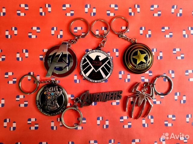 Брелок металлический логотип из фильмов Марвел