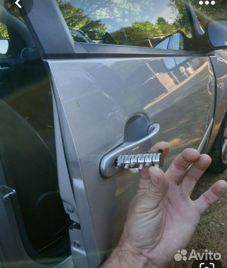 Вскрытие сейфов замков дверей Замена замков