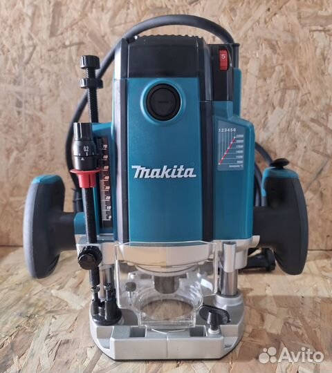 Фрезер Makita RP2303FC02