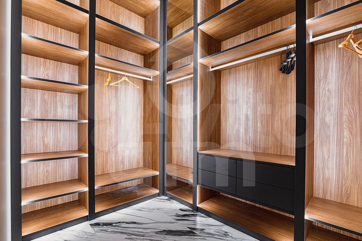 Дом 920 м² на участке 30 сот.