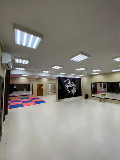 Свободного назначения, 302 м²