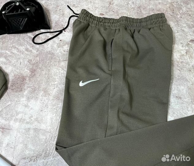 Спортивные костюмы Nike