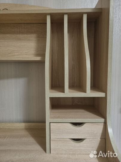 Компьютерный регулируемый стол + полка