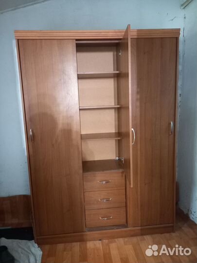 Шкаф в прихожую