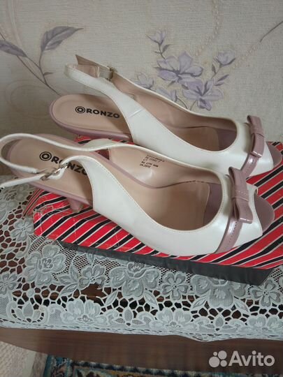 Босоножки женские 39 размер