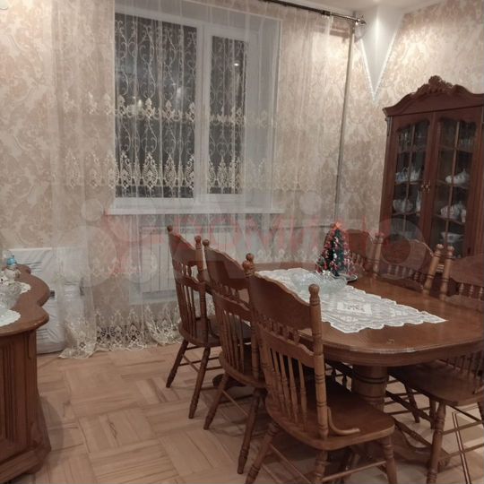 Дом 350 м² на участке 7,3 сот.