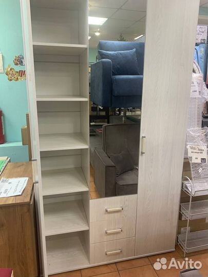 Шкаф Белла трехстворчатый