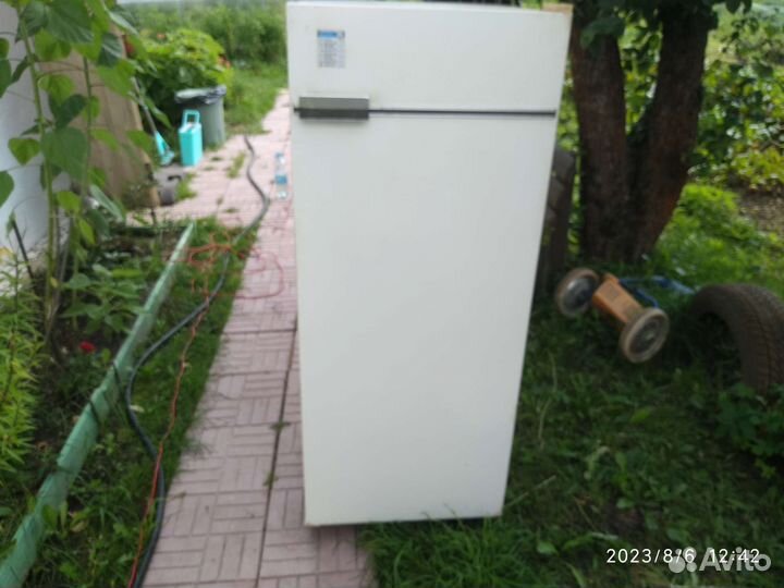 Холодильник Бирюса высота 142