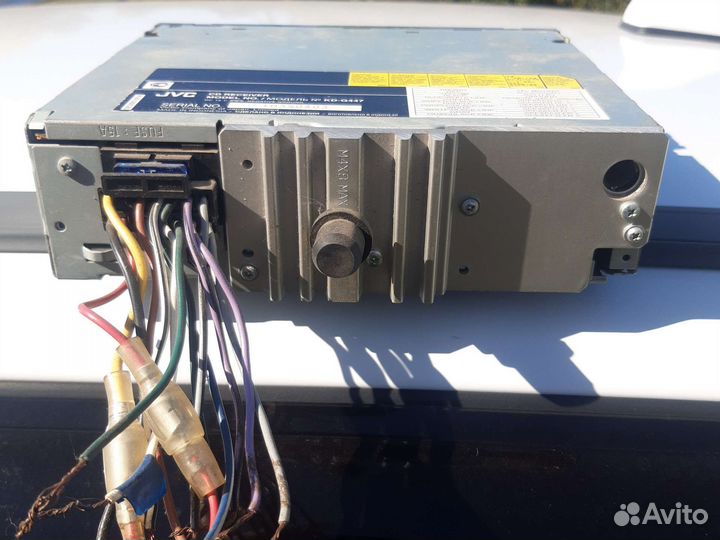 Автомобильная магнитола JVC
