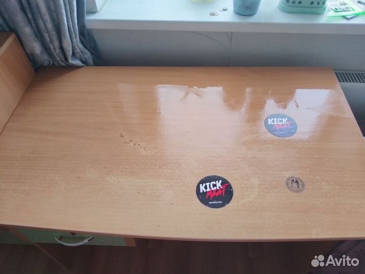 Стол и камод