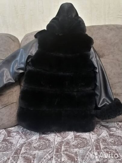 Куртка на девочку