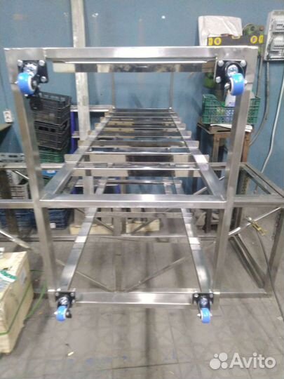 Тележка для подносов A-18