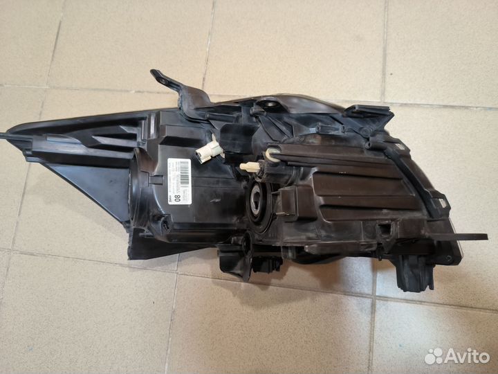 Фара левая для Toyota Auris E150