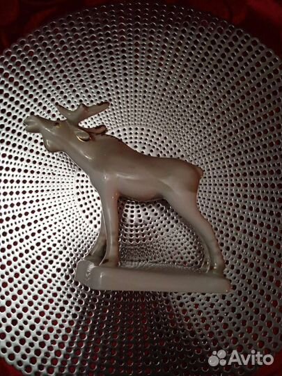Фарфор статуэтка