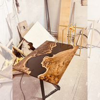 Журнальный стол из массива карагача и смолы, Белорецк