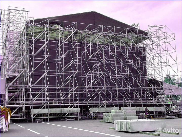 Аренда строительных лесов Layher для сцен