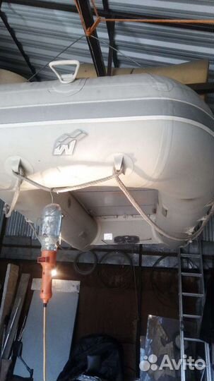 Лодка с мотором