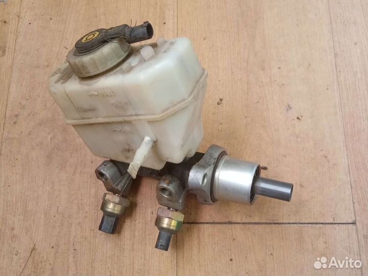 Главный тормозной цилиндр BMW 3 E46