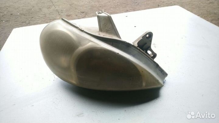 Фара правая kia rio 1 дорестайлинг