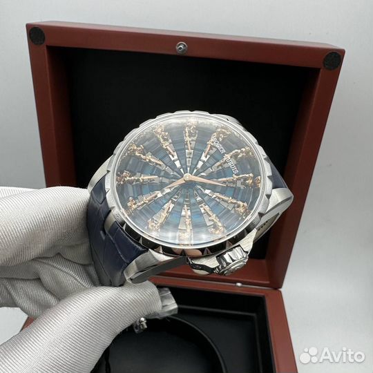 Часы roger dubuis