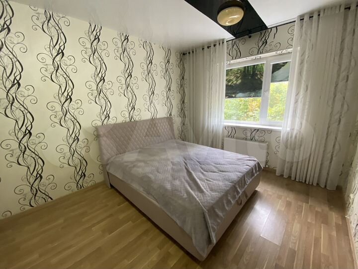2-к. квартира, 53,5 м², 1/3 эт.