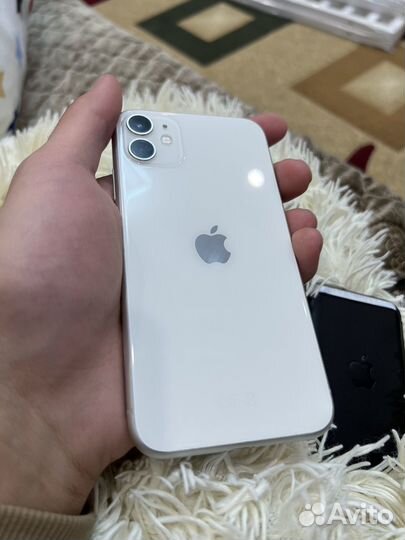 iPhone 11, 64 ГБ