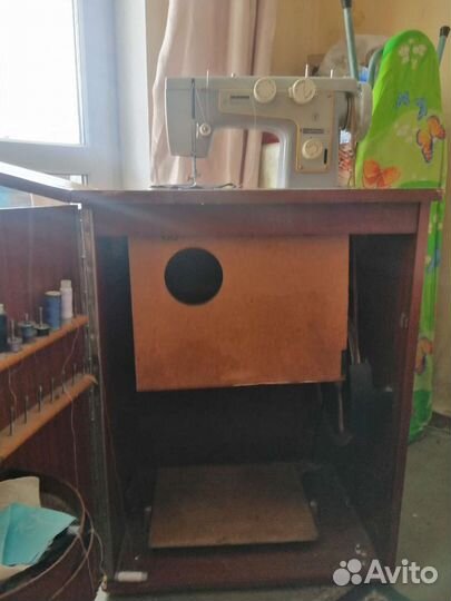 Швейная машина Подольск 142