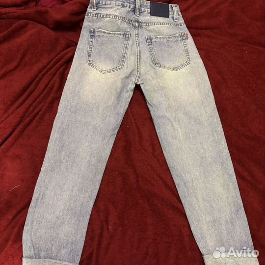 Джинсы